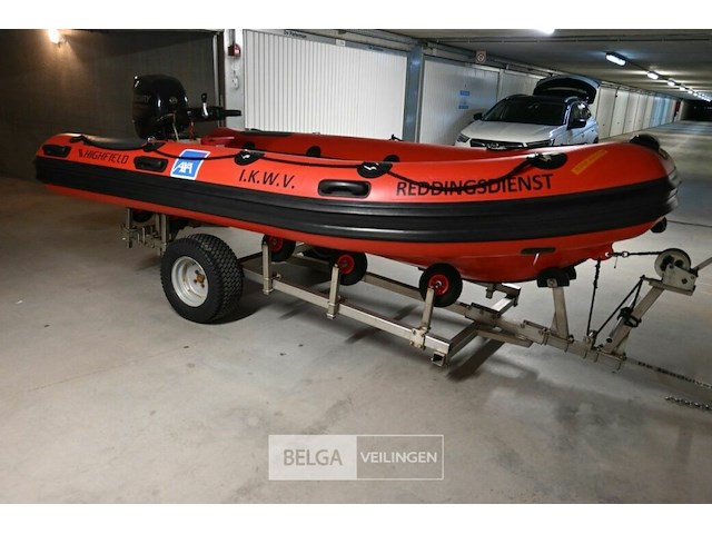Boot highfield met buitenboordmotor en met strandtrailer - afbeelding 1 van  14