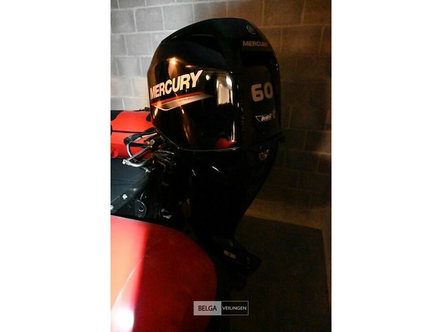 Boot highfield met buitenboordmotor en met strandtrailer - afbeelding 7 van  10