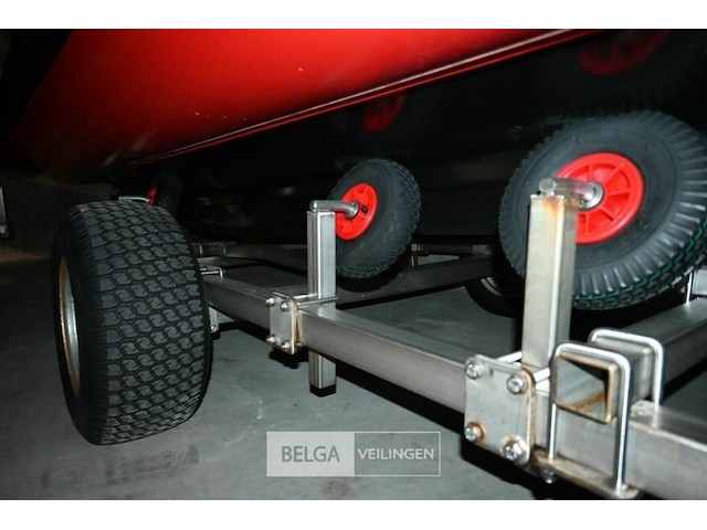 Boot highfield met buitenboordmotor en met strandtrailer - afbeelding 9 van  10
