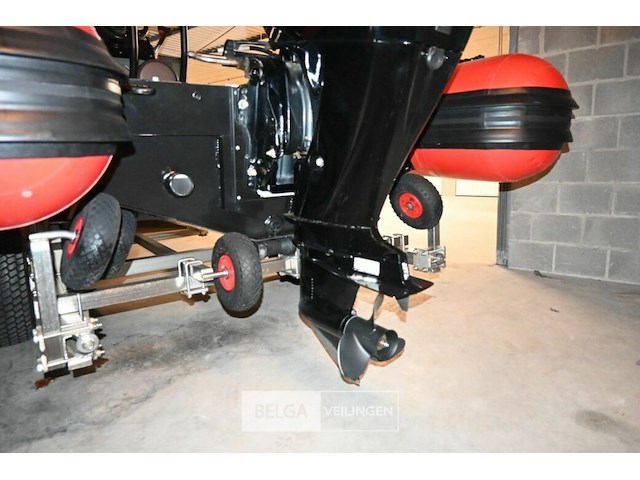 Boot highfield met buitenboordmotor - afbeelding 7 van  12