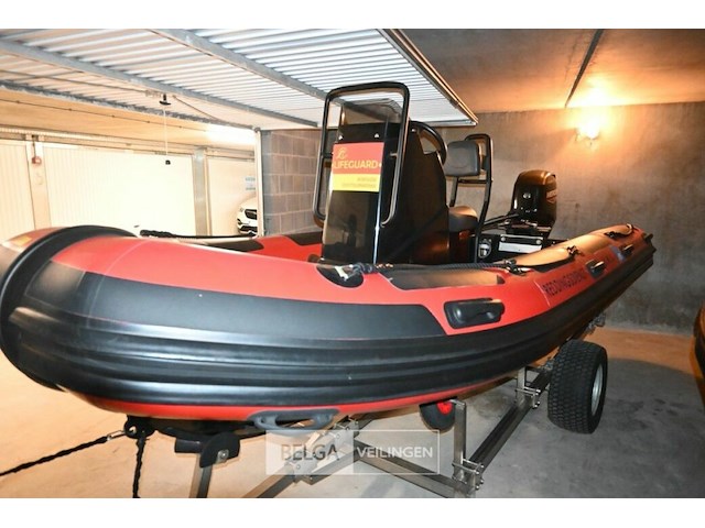 Boot highfield met buitenboordmotor - afbeelding 9 van  12