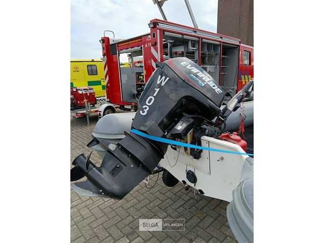 Boot met trailer, zonder motor - afbeelding 4 van  7
