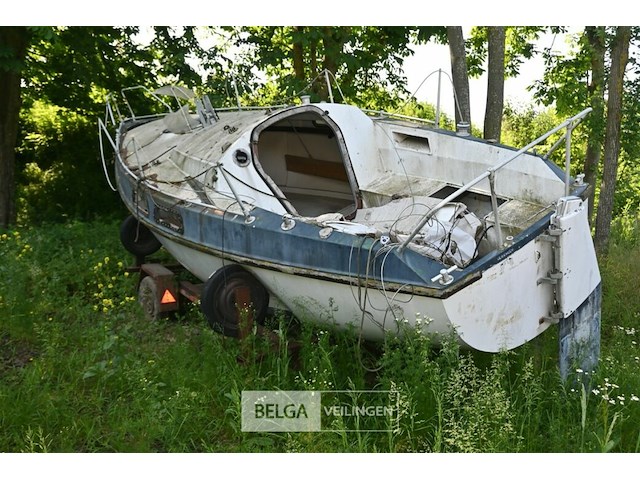 Boot met trailer - afbeelding 1 van  13