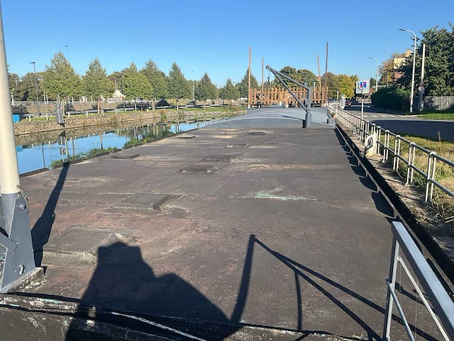 Bootbar boot uitgerust horeca – romp opnieuw uitgevoerd – nieuwe elektrische installatie - afbeelding 43 van  52