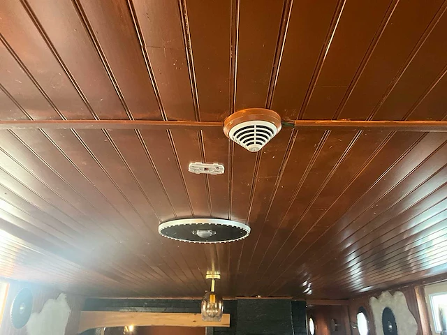 Bootbar boot uitgerust horeca – romp opnieuw uitgevoerd – nieuwe elektrische installatie - afbeelding 13 van  52