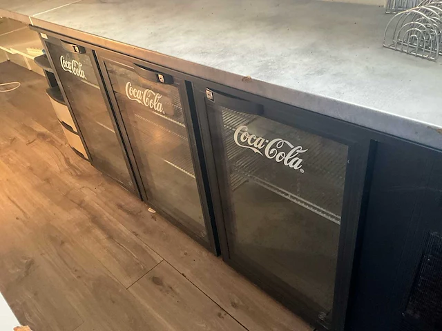 Bootbar boot uitgerust horeca – romp opnieuw uitgevoerd – nieuwe elektrische installatie - afbeelding 15 van  52