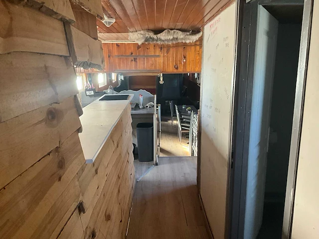 Bootbar boot uitgerust horeca – romp opnieuw uitgevoerd – nieuwe elektrische installatie - afbeelding 12 van  52