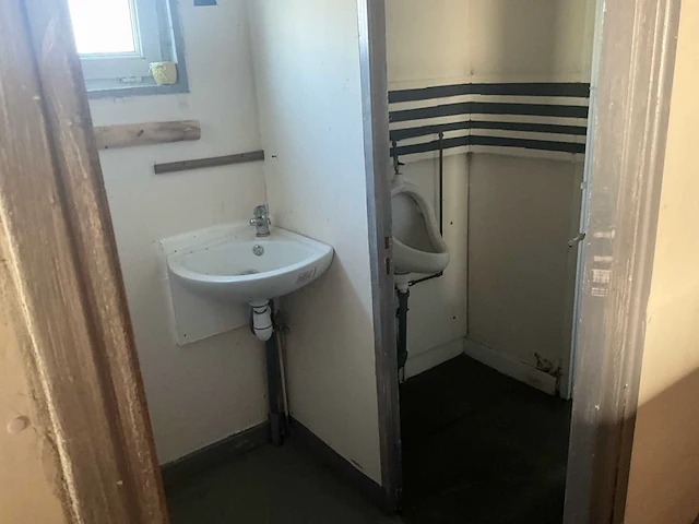 Bootbar boot uitgerust horeca – romp opnieuw uitgevoerd – nieuwe elektrische installatie - afbeelding 25 van  52