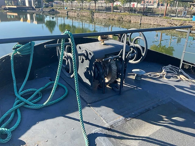 Bootbar boot uitgerust horeca – romp opnieuw uitgevoerd – nieuwe elektrische installatie - afbeelding 42 van  52