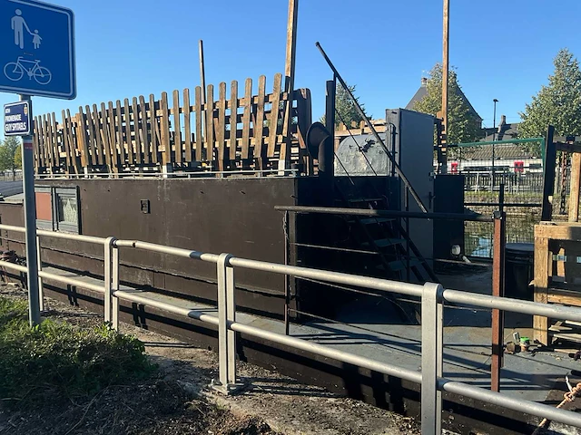 Bootbar boot uitgerust horeca – romp opnieuw uitgevoerd – nieuwe elektrische installatie - afbeelding 48 van  52
