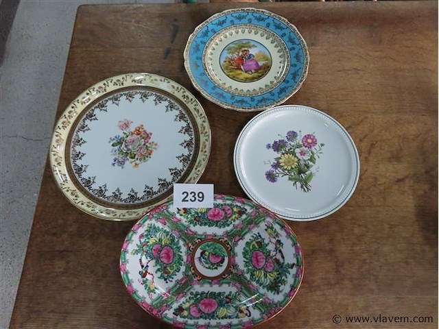 Borden 4 stuks - afbeelding 1 van  3