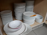 Borden en schalen - afbeelding 1 van  4