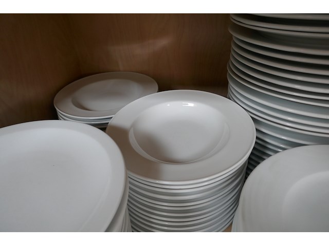 Borden en schalen - afbeelding 4 van  4