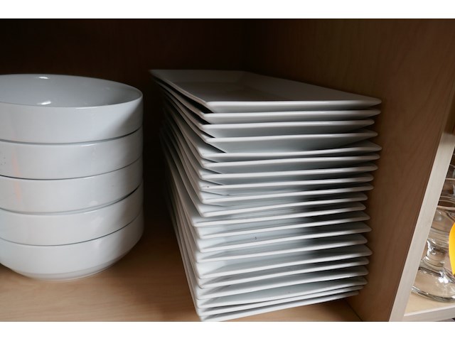 Borden en vispannetjes - afbeelding 4 van  4