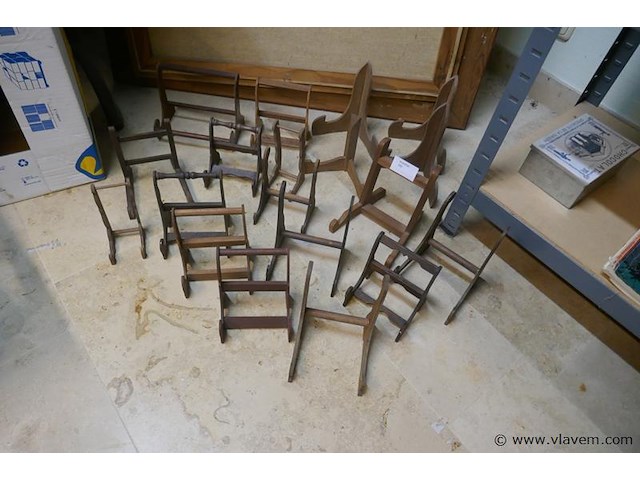 Bordenstaanders in hout - afbeelding 1 van  1