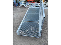Bordes met trap - afbeelding 1 van  1