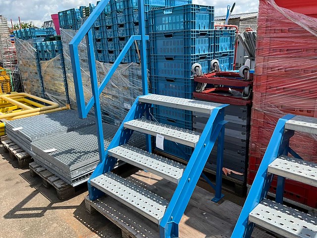 Bordestrap met leuning - afbeelding 1 van  3