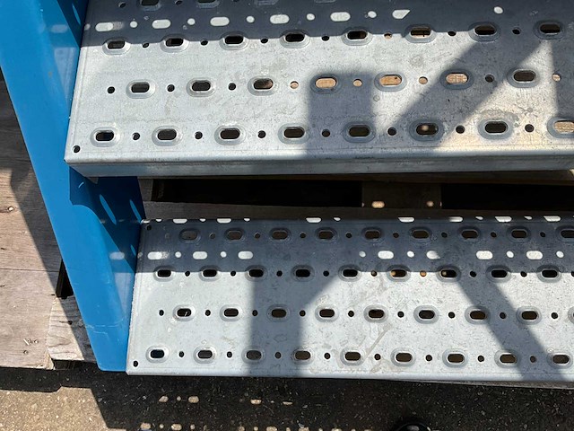 Bordestrap met leuning - afbeelding 2 van  3