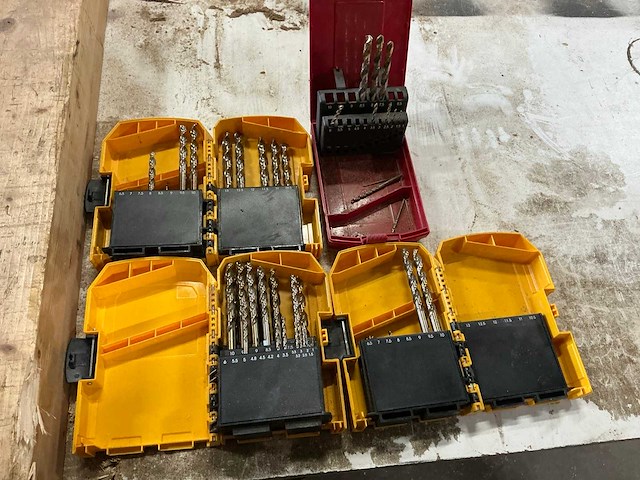 Borenset dewalt + dormer - afbeelding 1 van  1