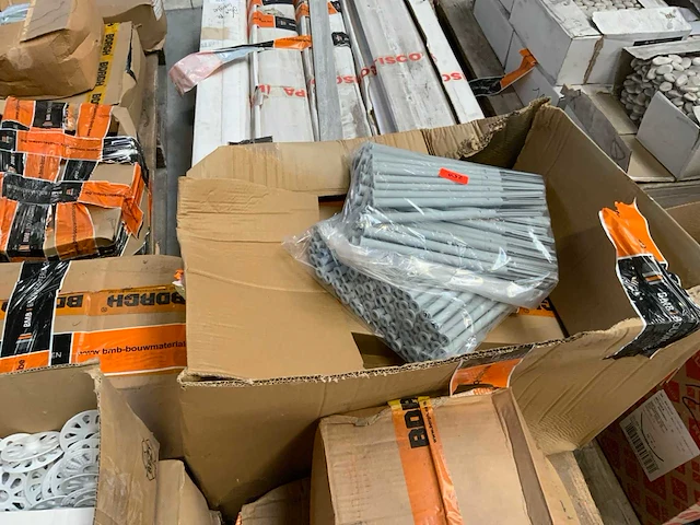 Borgh combifix partij isolatie pluggen en ankers - afbeelding 1 van  7