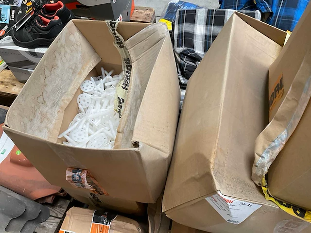 Borgh combifix partij isolatie pluggen en ankers - afbeelding 5 van  7