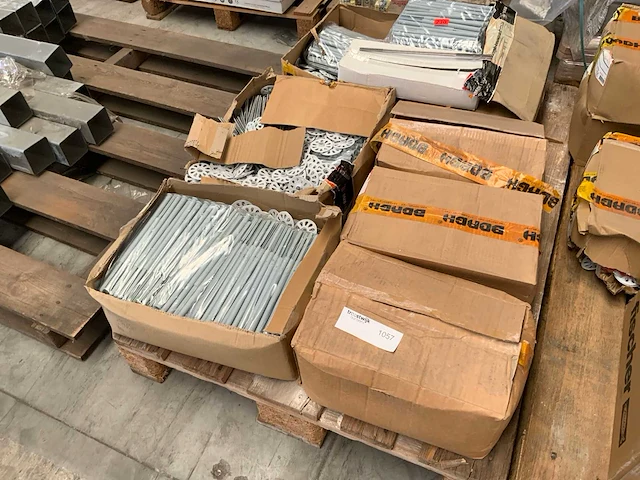 Borgh combifix partij isolatie pluggen en ankers - afbeelding 1 van  8