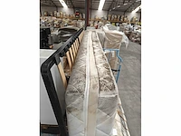 Borstbed 200 x 200 - met matras - beige fluweel - afbeelding 2 van  17
