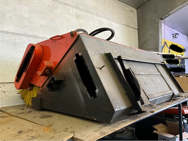 Borstel graafbak hydraulisch - afbeelding 3 van  7