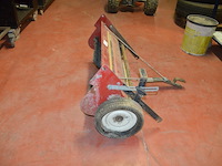 Borstelaanhangwagen yard-man 32'' yard sweep - afbeelding 2 van  9