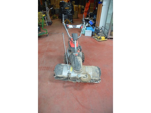 Borstelmachine met opvangbak en sneeuwschuif lumag km-1000 (2) - afbeelding 9 van  16