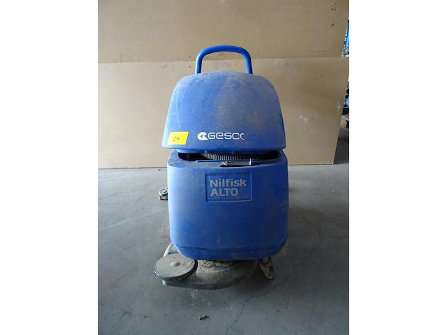 Borstelmachine nilfisk alto - afbeelding 2 van  8