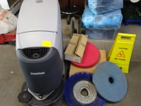 Borstelmachine nilfisk - afbeelding 2 van  8