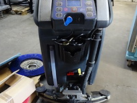 Borstelmachine nilfisk - afbeelding 4 van  8