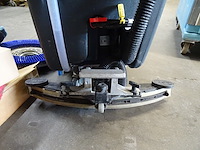 Borstelmachine nilfisk - afbeelding 7 van  8