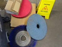 Borstelmachine nilfisk - afbeelding 8 van  8