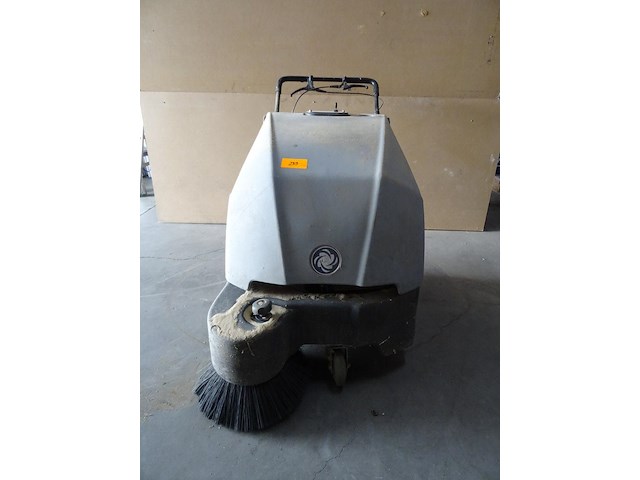 Borstelmachine nilfisk - afbeelding 2 van  7