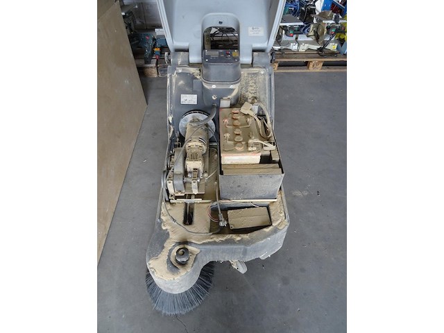 Borstelmachine nilfisk - afbeelding 6 van  7