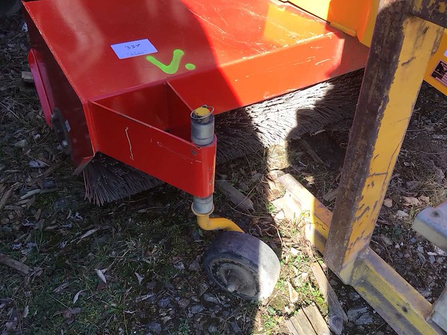 Borstelmachine - afbeelding 3 van  9