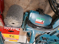 Borstelschuurmachine makita - afbeelding 1 van  2