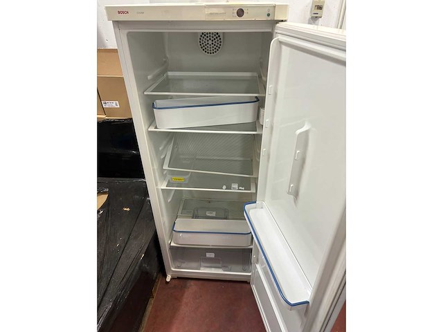 Bosch - ksr3000 - laboratory refrigerator - afbeelding 2 van  4