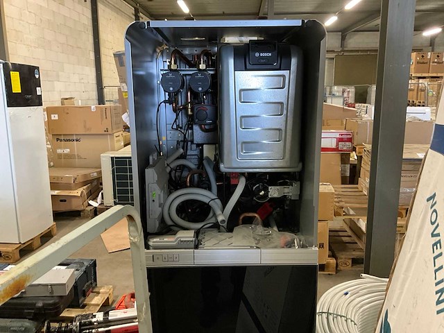 Bosch 9000i wm condensatie vloerketel - afbeelding 1 van  12