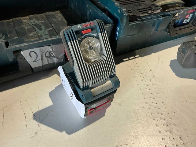 Bosch accu-boormachine (2x) - afbeelding 9 van  10