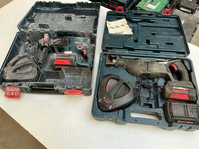 Bosch accugereedschap (2x) - afbeelding 1 van  7