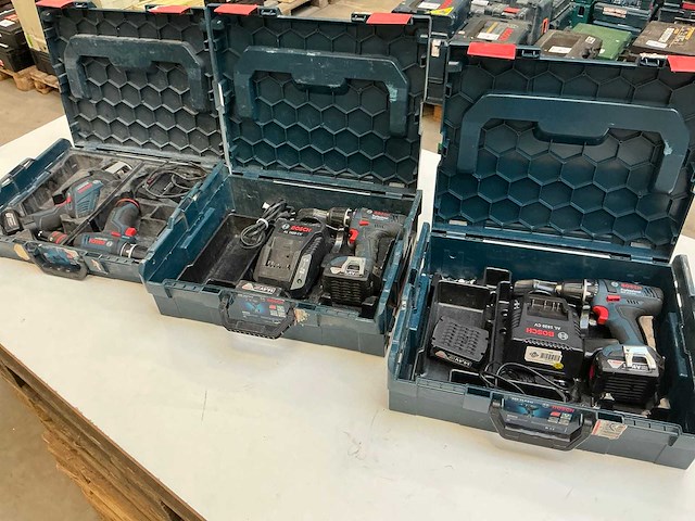 Bosch accugereedschap (4x) - afbeelding 1 van  11