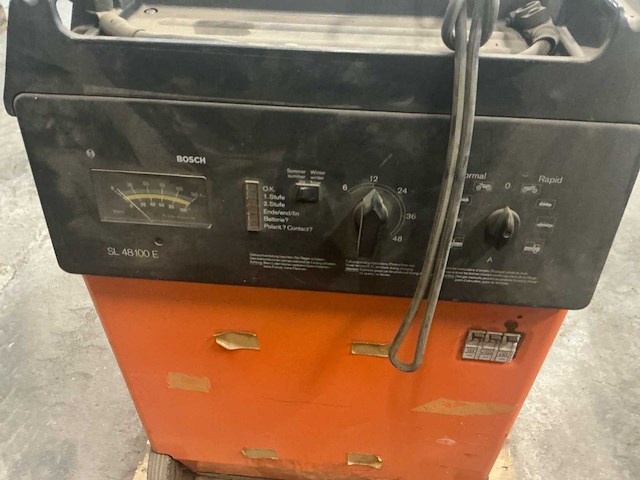 Bosch acculader - afbeelding 3 van  4