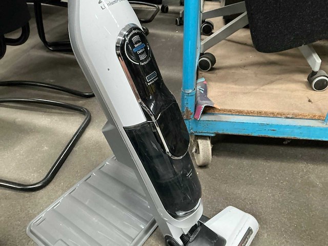 Bosch athlet 25.2 v steelstofzuiger - afbeelding 3 van  4