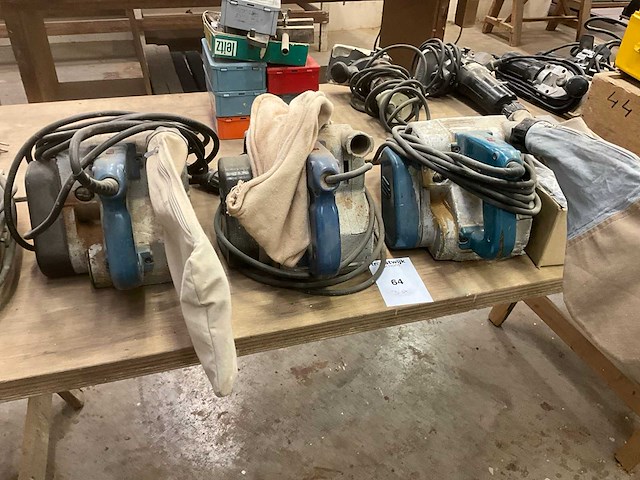 Bosch bandschuurmachine (3x) - afbeelding 1 van  5