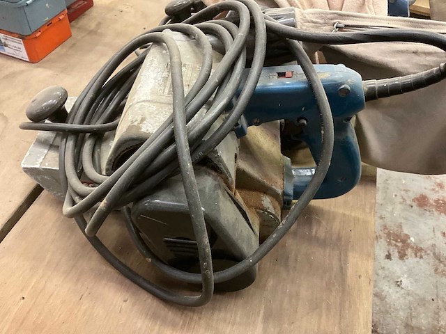Bosch bandschuurmachine (3x) - afbeelding 2 van  5