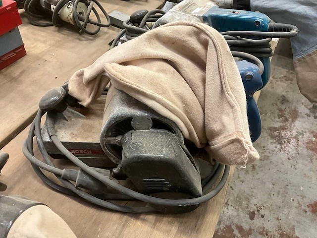 Bosch bandschuurmachine (3x) - afbeelding 3 van  5