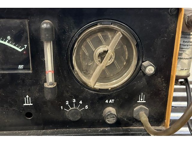 Bosch batterijlader - afbeelding 2 van  7